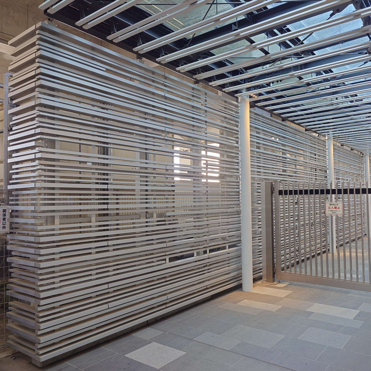 富山駅東西自由通路