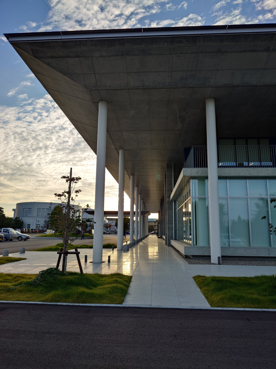 入善庁舎_カットT笠木